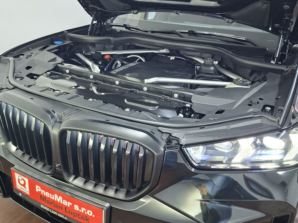 Motorový priestor BMW